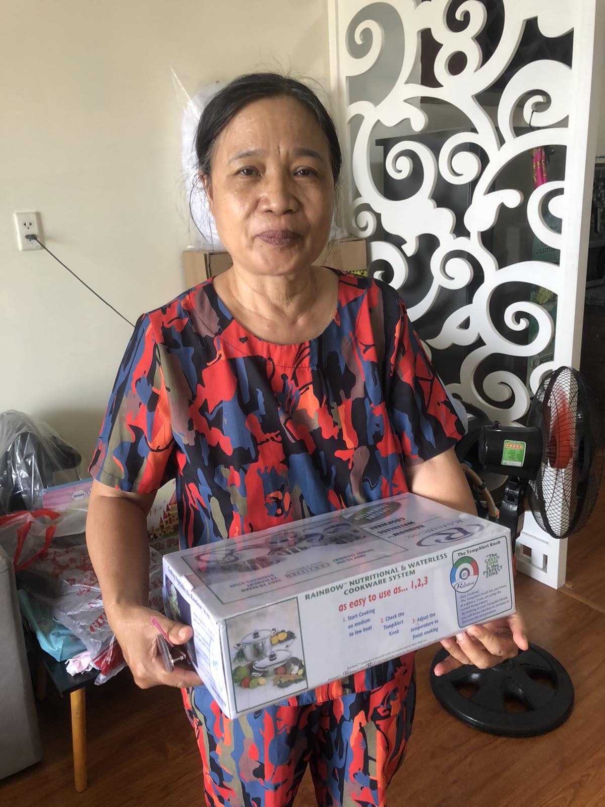 Khách hàng Bộ dụng cụ nấu ăn Nutristahl