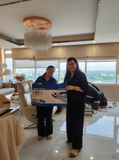 Ms. Khanh Van - Khách hàng Bộ dụng cụ nấu ăn Nutristahl